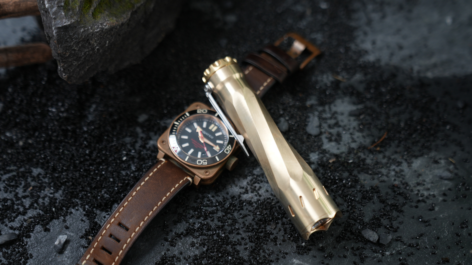 Everyday Carry Essentials: Why a Flashlight is a Must-Have