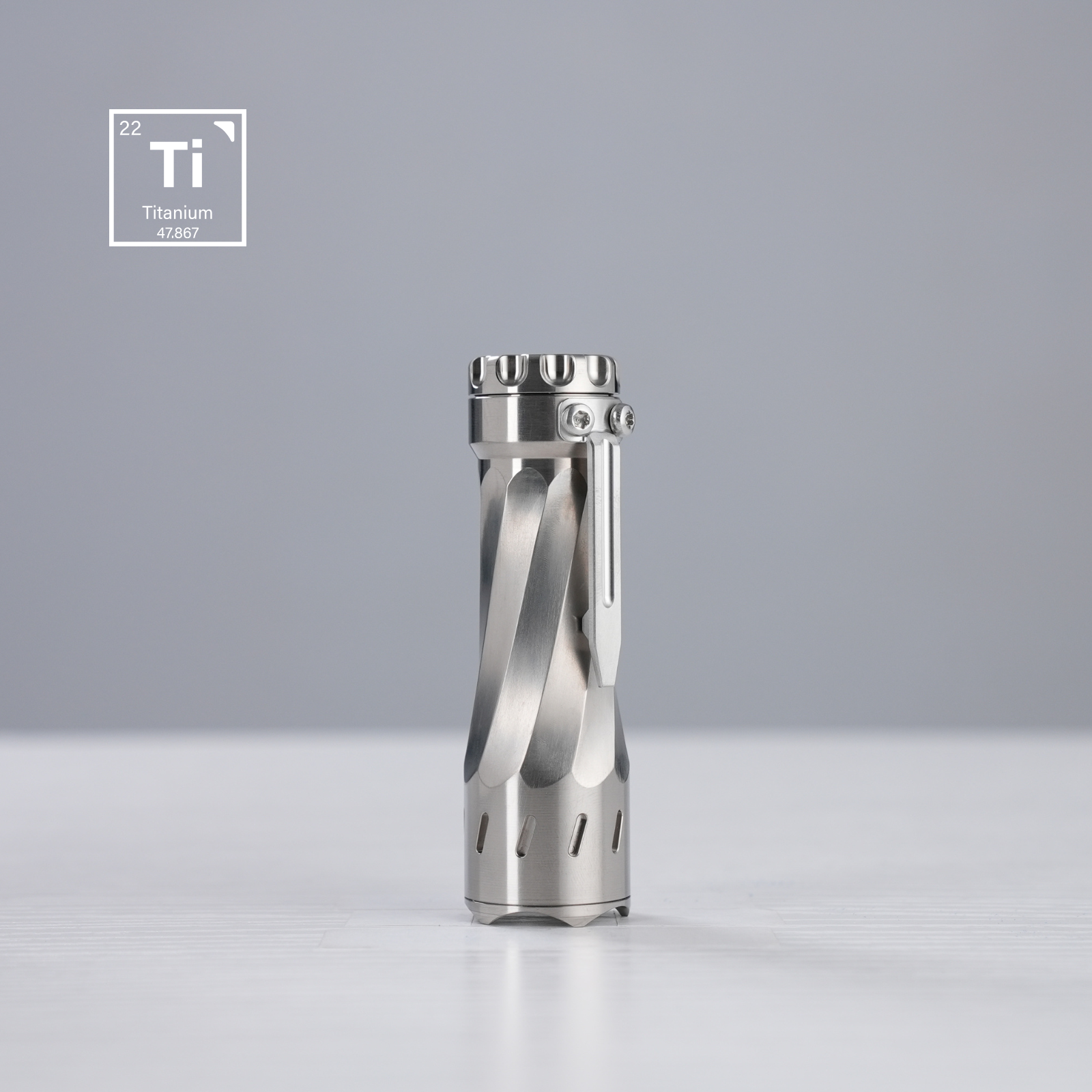 ZorKryth™ - Champ EDC Flashlight - 18350 Version